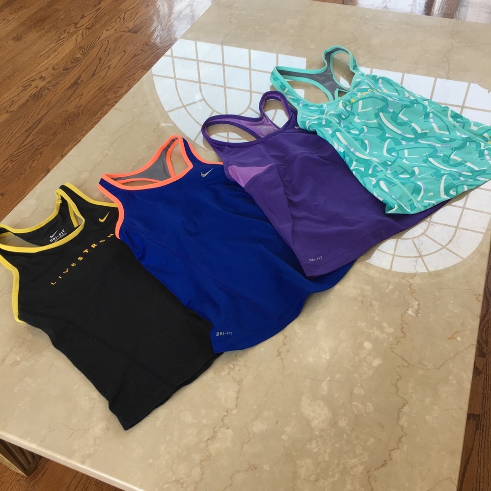 Nike Built-In Bra Tank Top Bundle